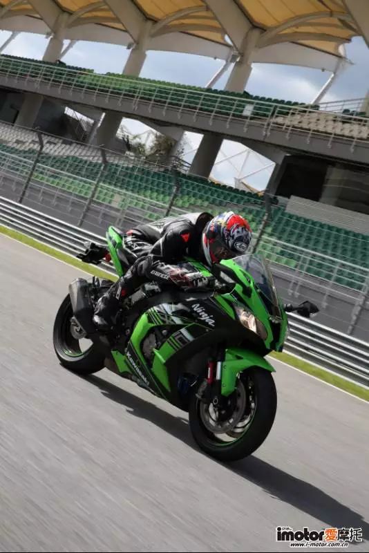 独家!爱摩托全球首试 2016 kawasaki zx10r 川崎惊异的电控进化