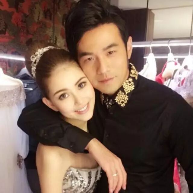 昆凌母女呆萌出镜 昆凌是如何让周杰伦死心塌地的?