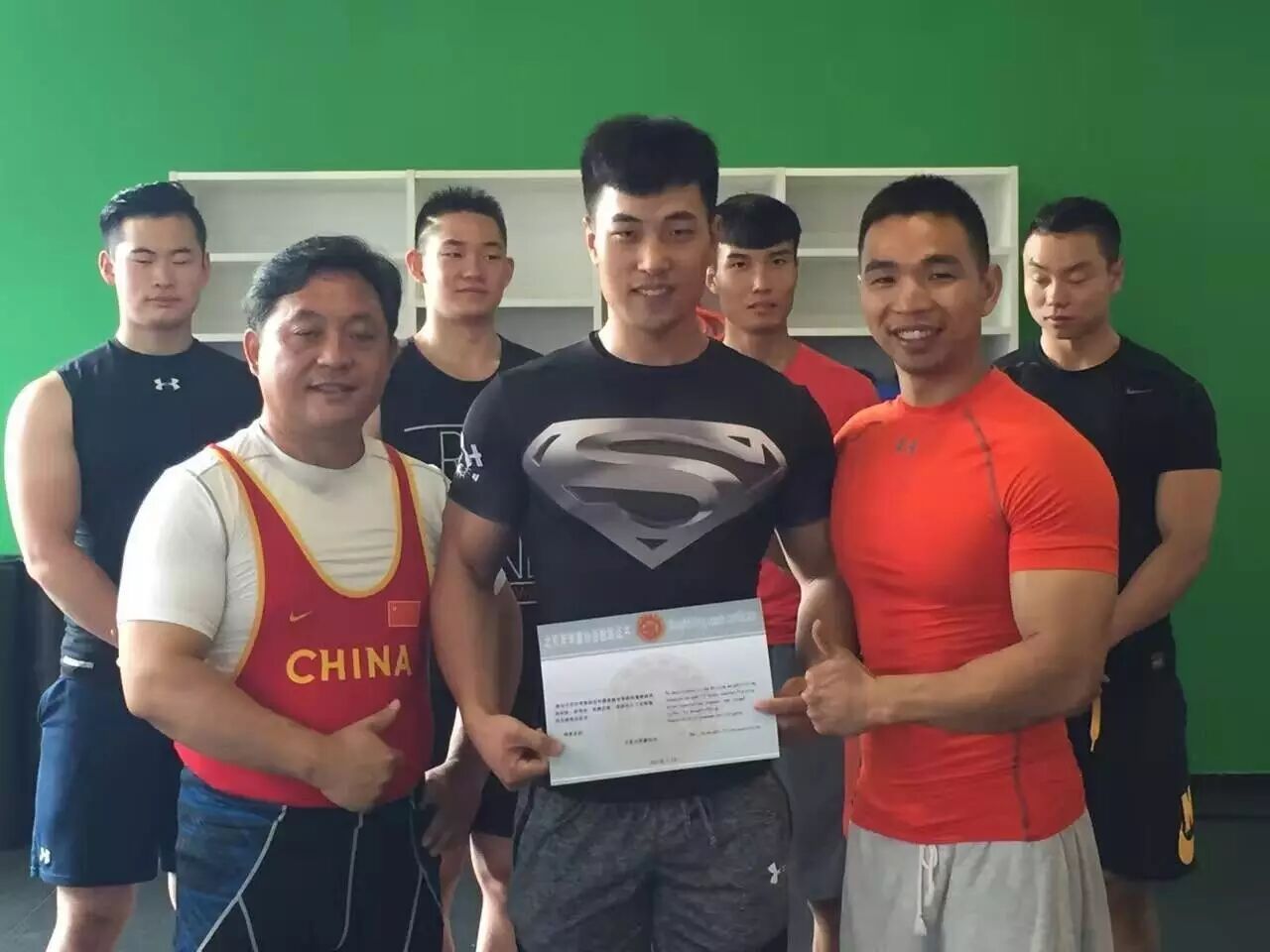 功能性部门主管-王磊(磊哥还是一向的板着个脸,一脸的严肃劲儿)