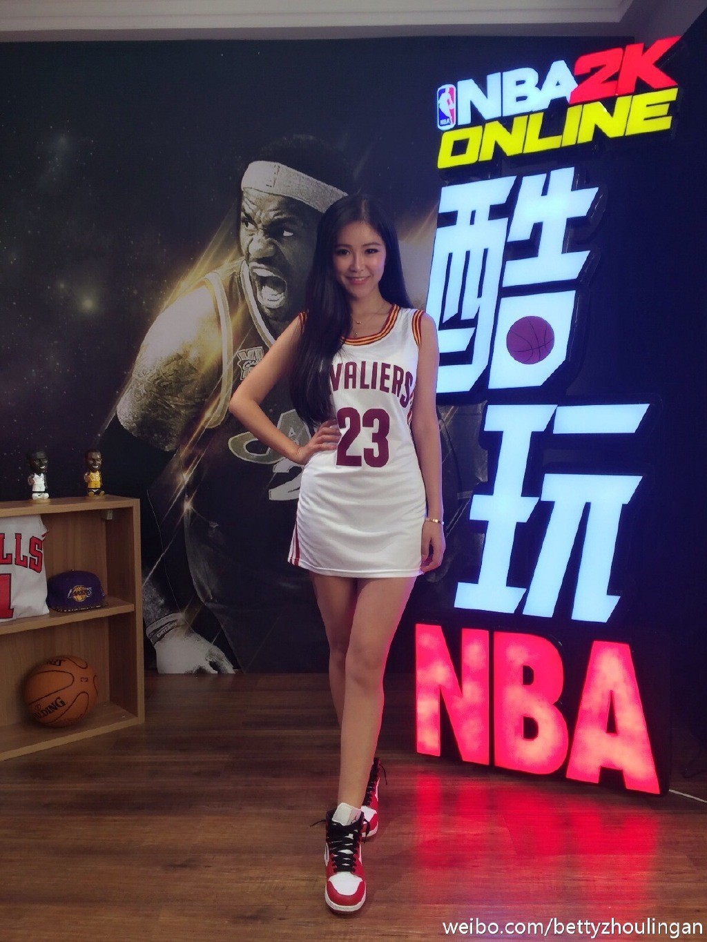 nba主播周玲安性感运动写真