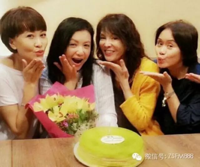 梁朝伟旧爱曾华倩庆50岁生日 素颜出镜难掩老态