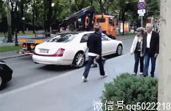 吊起来(裸车价换算1400万人民币,进口到中国根据这款车所需缴纳的税额