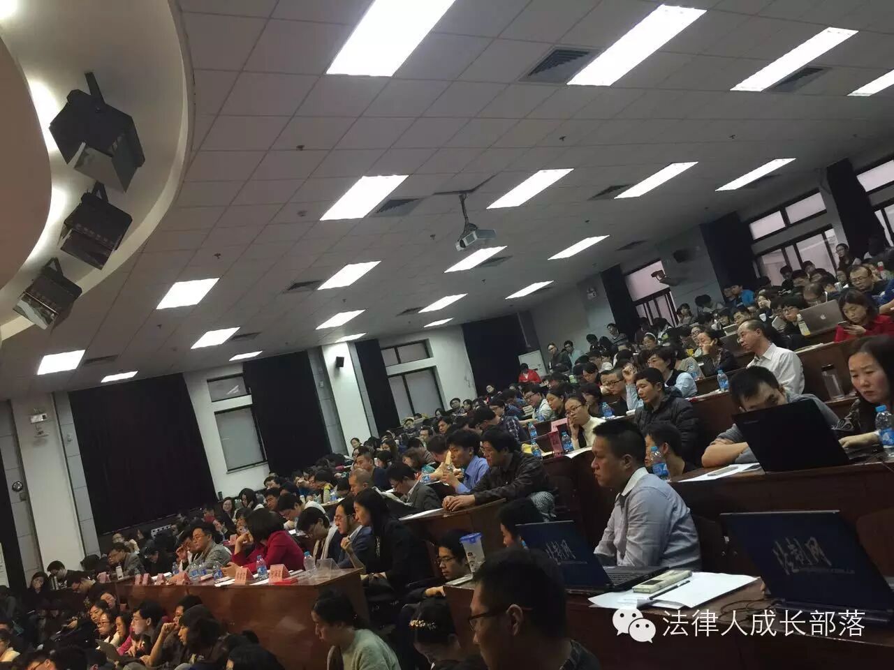 【法学家】朱苏力:从房价、雾霾、玉林狗肉节、二胎、退休谈——社会分层与立法-怀孕期