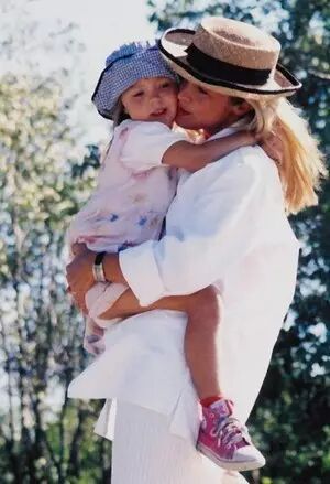 “单独二胎”遇冷,哪些原因在侵蚀中国人口金字塔的底部?-怀孕期