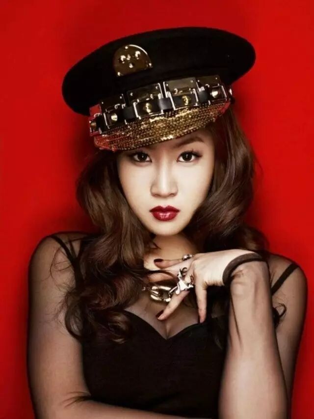 昭宥“11字腹肌+苹果臀”引关注 “独家秘诀是?”