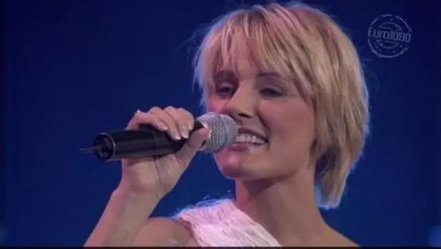 《Moonlight Shadow》—Dana Winner