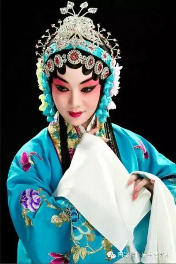 王宝钏,一个戏剧中的人物,几乎涵盖了"青衣" 所有美好的品德.
