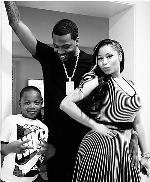 羡慕! Nicki Minaj给了被囚禁在家中的男友Meek Mill劳力士...