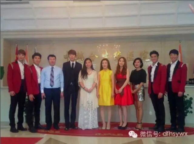 原韩国组合HOT成员李在元携潮男靓女到访参观合生缘公司!男神欧巴帅气逼人&middot;&middot;&middot;&middot;&middot;&middot;