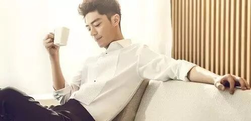 盘点明星对粉丝的暖心事迹:霍建华的摸头杀 陈伟霆的情书