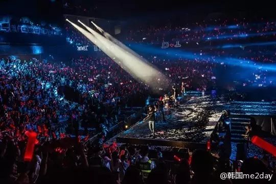 iKON in China!