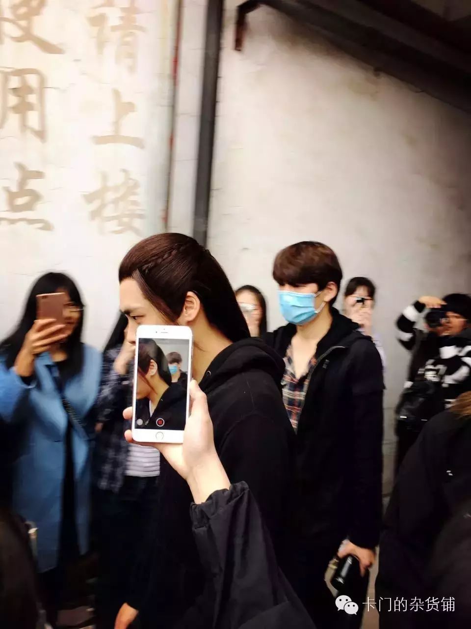 我是如何把探班《诛仙》和李易峰的经过,写成一篇网(...