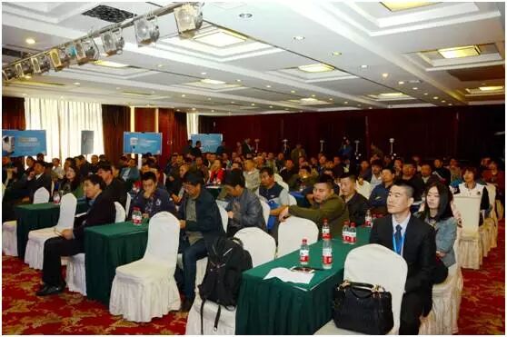 巖鷹UX-1000無人機(jī)亮相黑龍江省測繪地理信息技術(shù)裝備交流會 