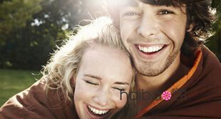 跟什么样的男人在一起，会让女人越变越美