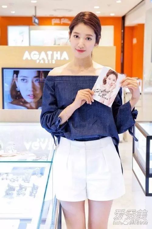 宋慧乔刘亦菲杨幂朴信惠 女星穿露肩装极具风情
