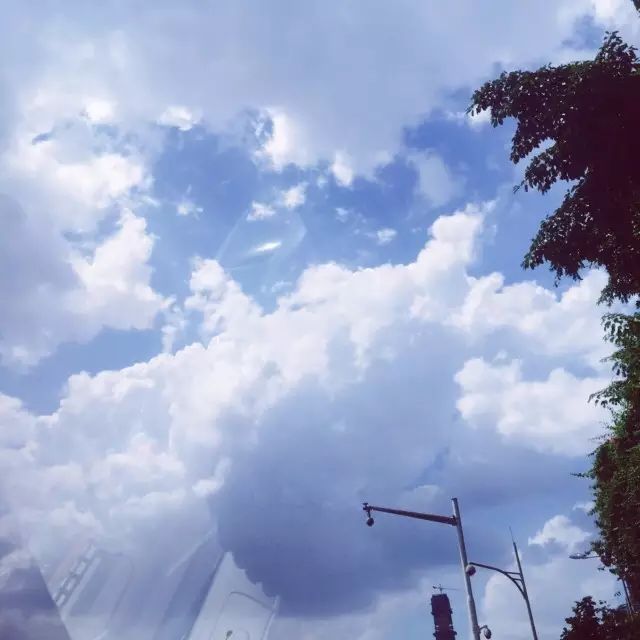 昨天重庆的天空有人渡劫你看到了吗