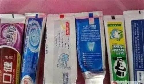 细解朋友圈疯转“每天刷牙就是吸毒”