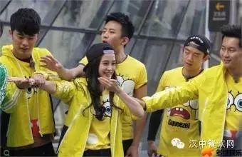 笑料  陈赫被撕名牌撒娇大跳小天鹅 诱骗李晨失败