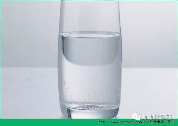多喝水的好处有哪些_喝水好处有哪些_喝水的八大好处