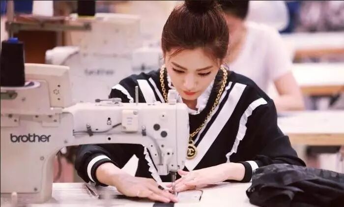 为爱而美 她不但秒杀了Baby鞠婧祎,还火到日本去了!