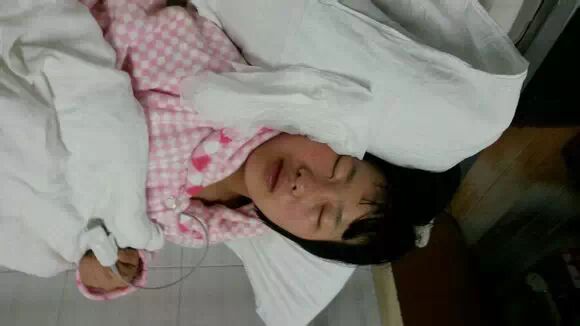 贵州金沙二中发生校内8女群殴1女学生事件，受害女学生服农药自杀身亡