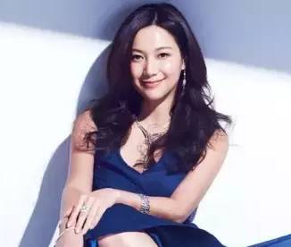她娱乐圈第一才女!和章子怡、赵薇、周迅并称四小花旦!
