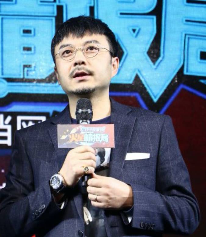 汪涵的网络首秀 , 和薛之谦说了什么＂火星段子文”?