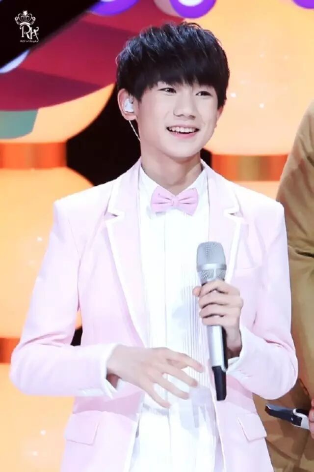 王源,青葱少年,渝州奇人也