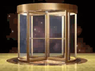 姚院长说, 儿童天性爱玩好动,玻璃门,旋转门,防盗门经常夹伤孩子幼嫩