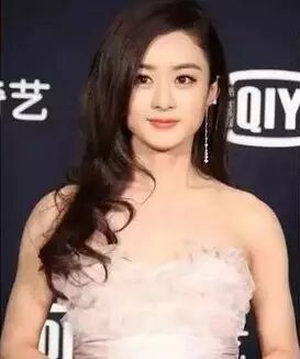 她俩都留 这些发型,迪丽热巴完虐赵丽颖 ,再一次美出了...