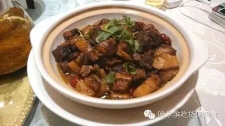 哈尔滨那些有大包房大桌菜品还一级棒的饭店，你想跟朋友去哪家聚上一聚？