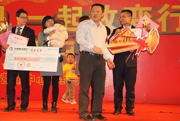 方今天下，冠军王座，舍我其谁？强力巨彩吹响年底冲刺集结号！