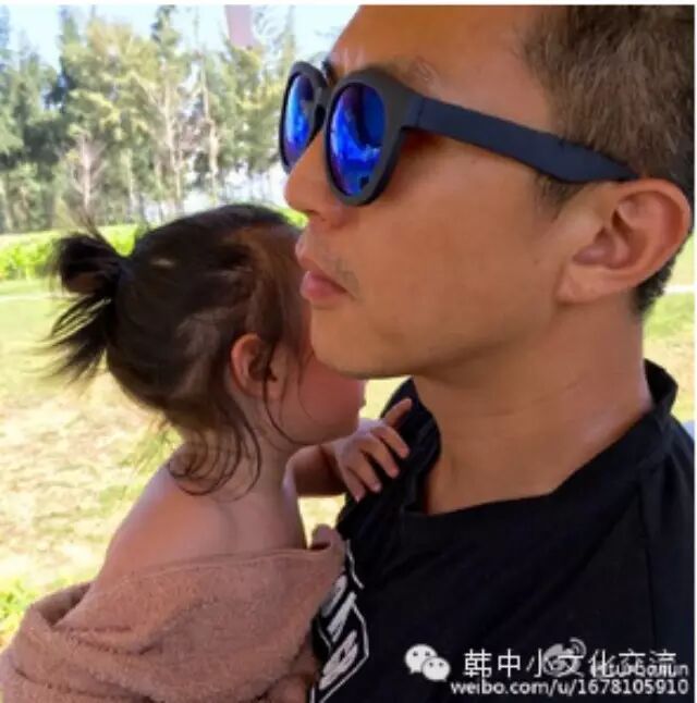 中韩跑男HAHA金钟国李晨邓超王祖蓝热衷韩国墨镜Glass