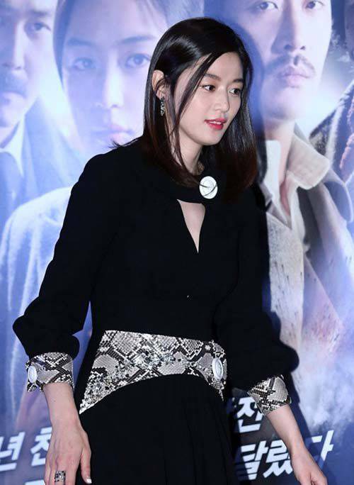 都教授千颂伊最近都在做啥?一个怀孕养胎,一个神隐20天后终于…-怀孕期