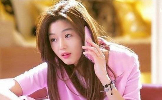 都教授千颂伊最近都在做啥?一个怀孕养胎,一个神隐20天后终于…-怀孕期