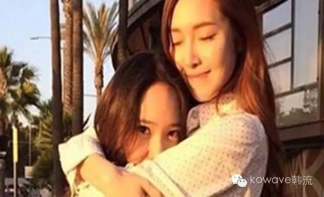 Krystal,为Jessica SOLO出道加油打气“my sis is flying”