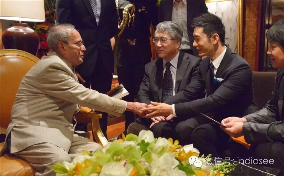 黄晓明与印度总统会面 《大唐玄奘》获赞