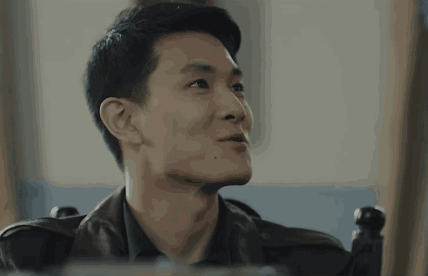 向华强父亲向前身份背景揭秘_李亚鹏父亲真实身份_父亲的身份电视剧免费