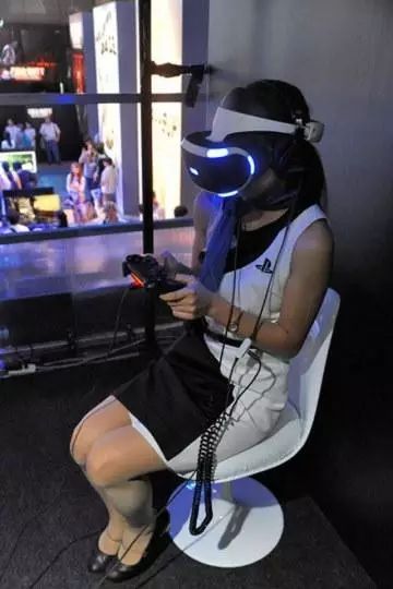 「细思极恐」刀剑神域VR游戏开启试玩,可是也道破了姑娘们玩VR的秘密…9695 作者: 来源: 发布时间:2024-6-12 04:08