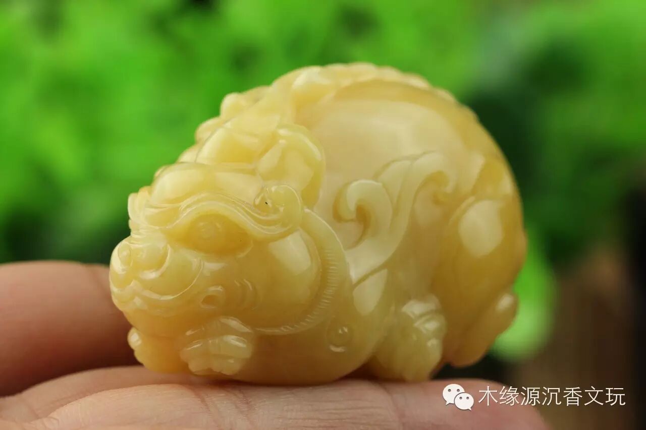 刘晓庆成为不老妖精,全都归功于蜜蜡!