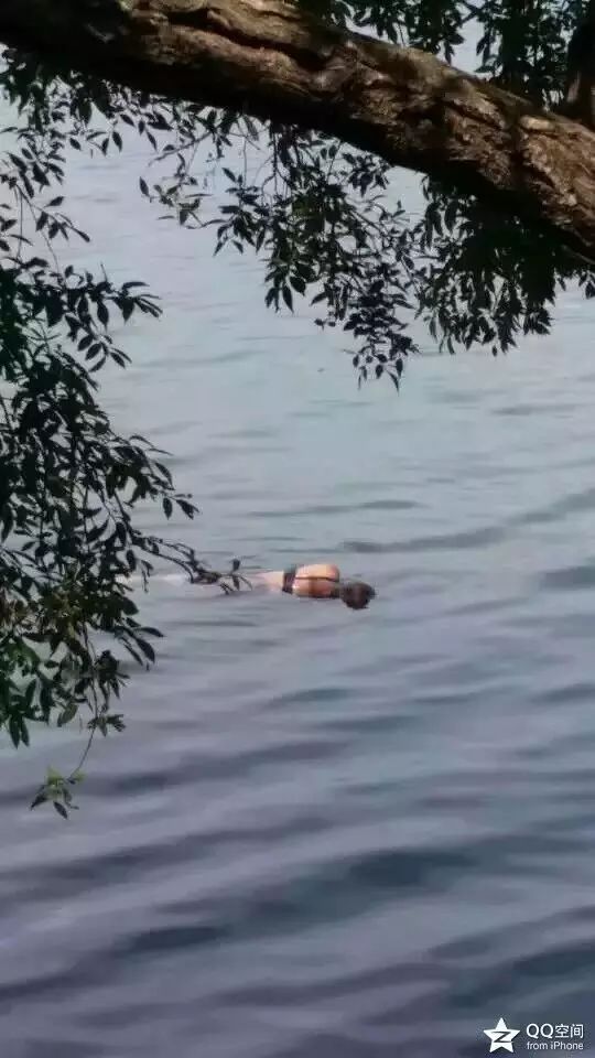 18岁女孩邛海游泳意外溺亡
