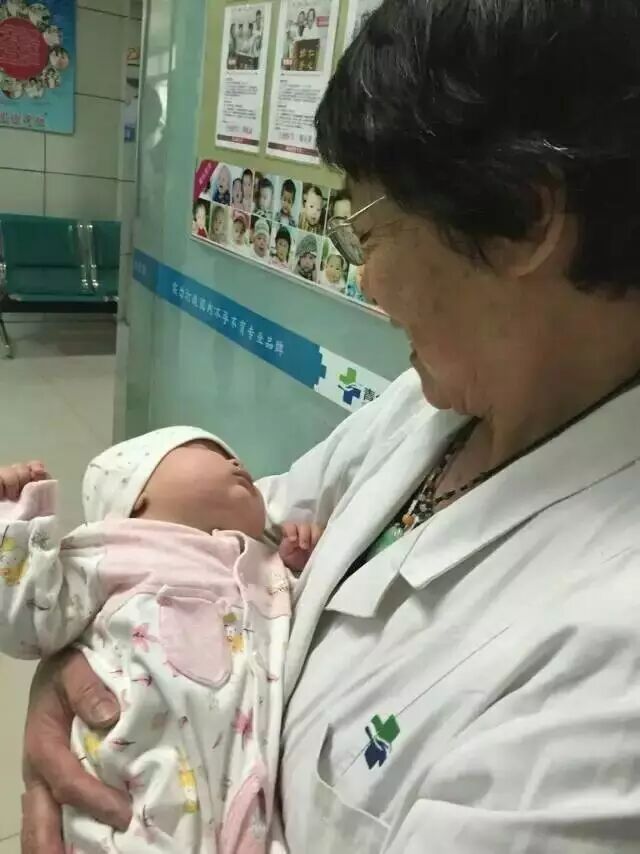 喜事连连:宫外孕切除右侧输卵管的38岁妈妈携“100天青华宝宝”报喜啦! 两次流产的40岁患者怀孕54天啦!-怀孕期