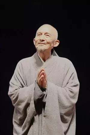 "济公"游本昌,七十六岁时出家做了真和尚