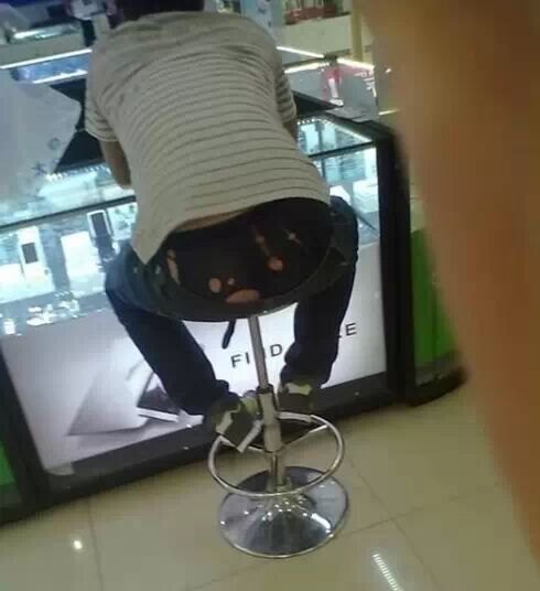 谁-敢-比-我-穷?谁比谁跪!!919 / 作者:红通通 / 帖子ID:111931 谁-敢-比-我-穷?谁比谁跪!!919 / 作者:红通通 / 帖子ID:111931