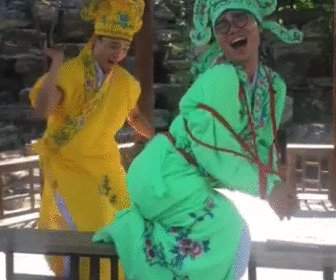 颤抖的小皮鞭和紧绷的红绳又捆绑束缚着哪些解不开的谜团?