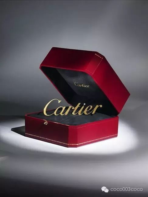 倪妮佩戴卡地亚 (Cartier) 珠宝亮相:又一任花仙子出世...