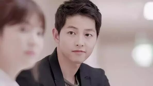 王思聪太花,宋仲基太远,过日子还是得挑这样的……