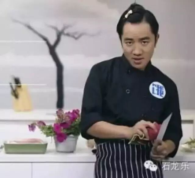 好贱!王祖蓝扮谢霆锋《十二道疯味》,眼泪都笑出来...
