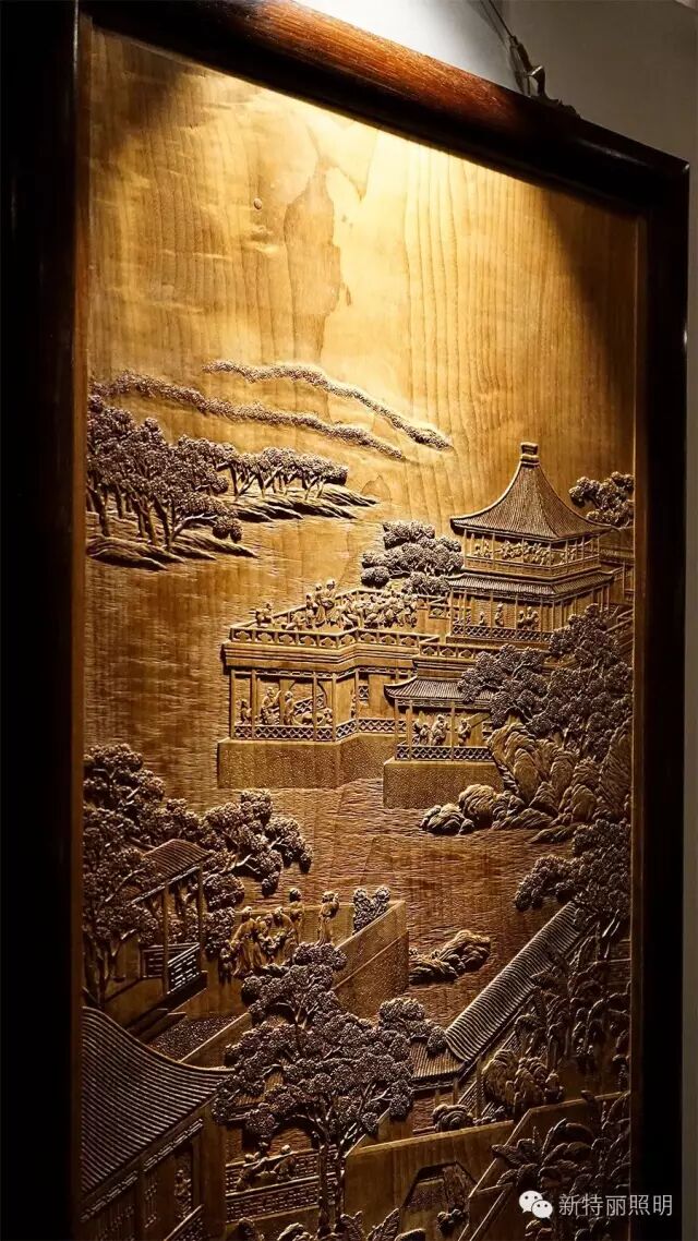 《薄浮雕》艺术大书发布 灯光照明联姻浮雕艺术