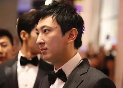 工资买不了两根葱,老婆要找王思聪!